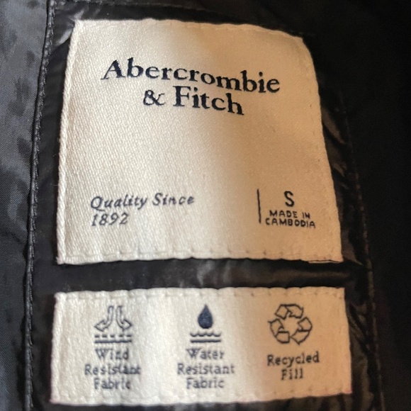 Abercrombie And Fitch Black Short Puffer Jacket - Picture 3 of 3